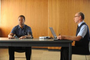 THE PEOPLE v. O.J. SIMPSON: AMERICAN CRIME STORY "From the Ashes of Tragedy" Episode 101 (Airs Tuesday, February 2, 10:00 pm/ep) --  Pictured: (l-r) Cuba Gooding, Jr. as O.J. Simpson, Joseph Buttler as Polygraph Examiner. CR: Ray Mickshaw/FX