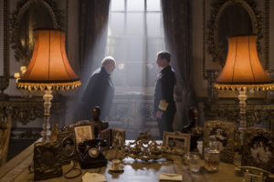 4106_D015_00585_R_CROPGary Oldman stars as Winston Churchill and Ben Mendelsohn as King George VI in director Joe Wright's DARKEST HOUR, a Focus Features release.Credit: Jack English / Focus Features