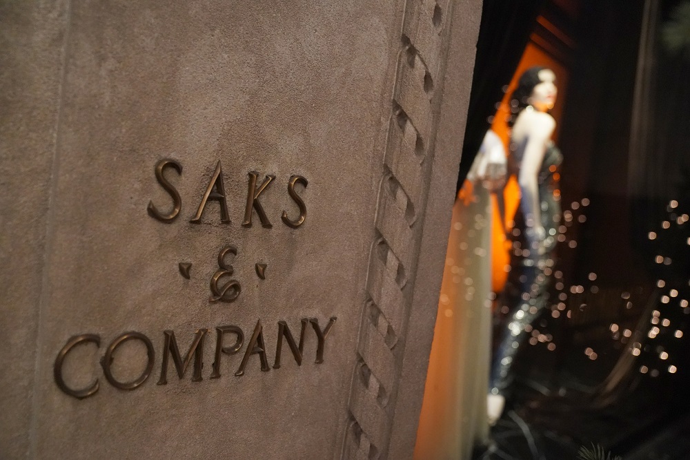 Searchlight Pictures’ Nightmare Alley” in Partnership with Saks Fifth Avenue